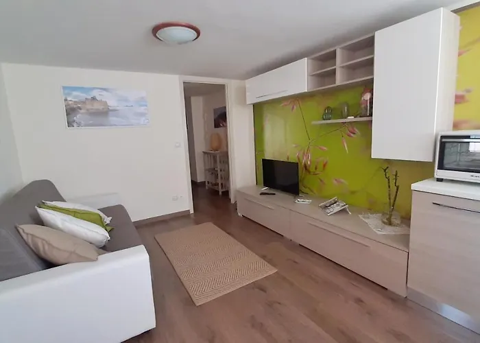 La Petite Maison Apartment *