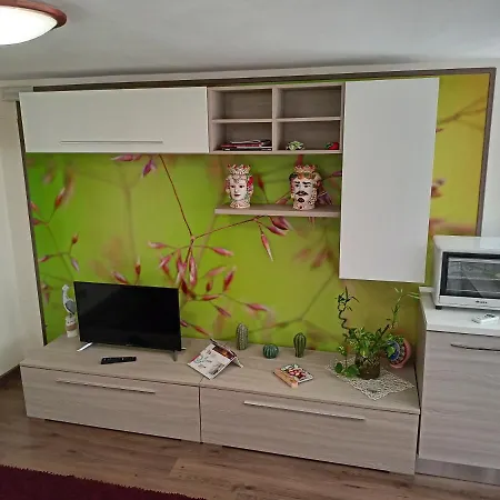 La Petite Maison