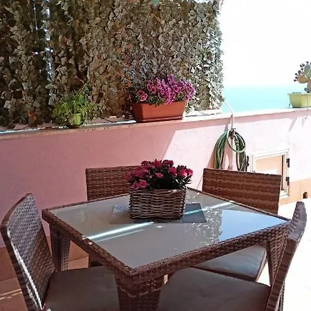 Apartment La Petite Maison